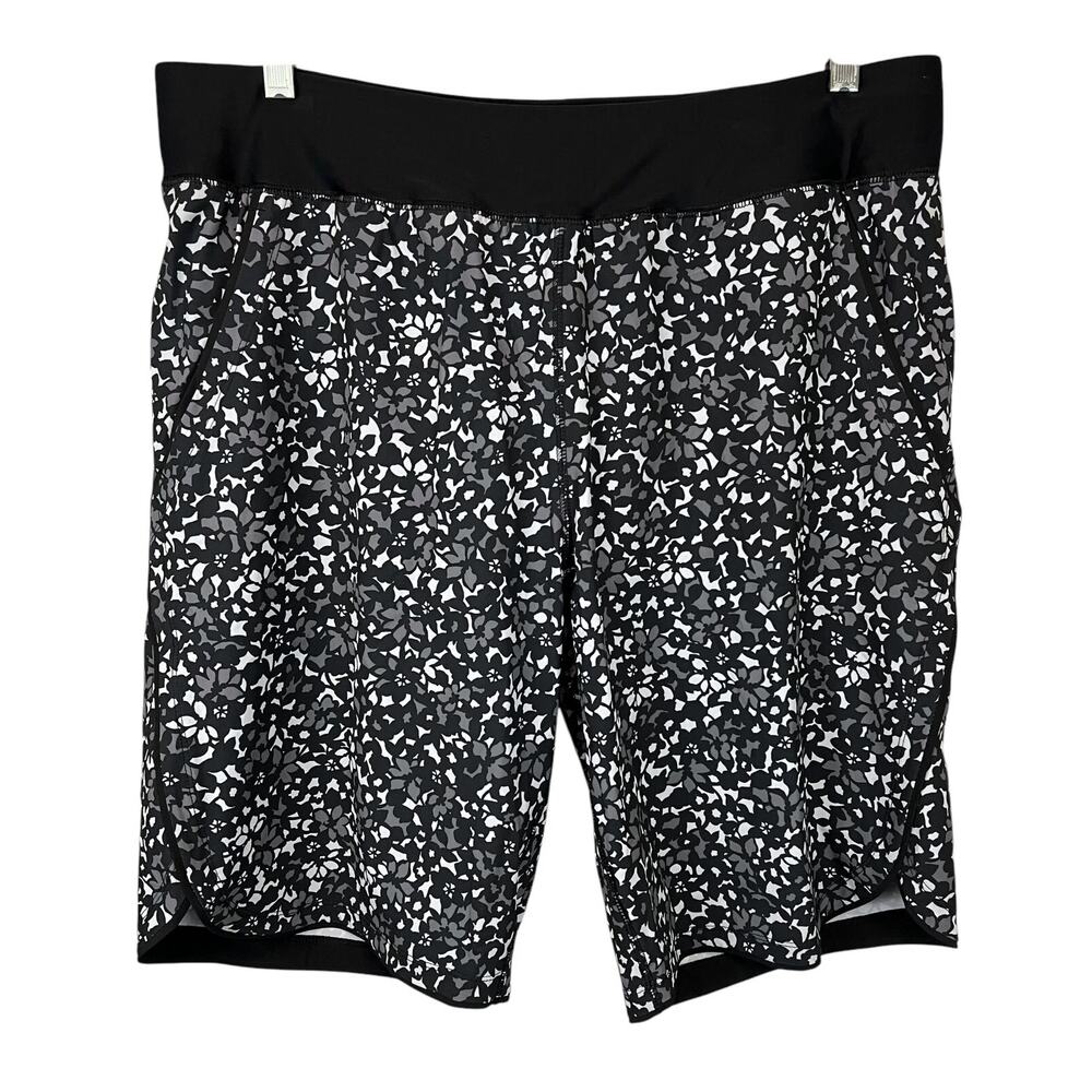 Lands' End Women's Black Elastic Waist Modest Board Swim Shorts Size 26